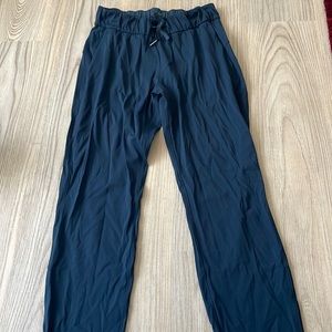 Lululemon pants size 8 navy